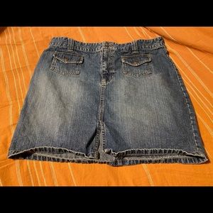 Old Navy vintage 2003 denim skirt. 100% cotton